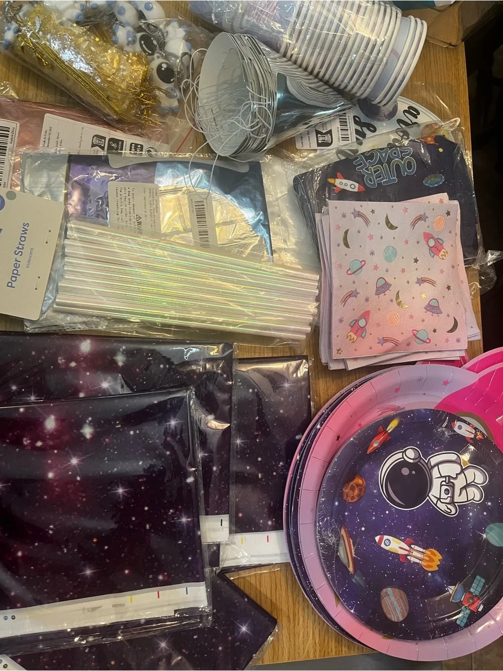 Space-Themed Birthday display and giveaway